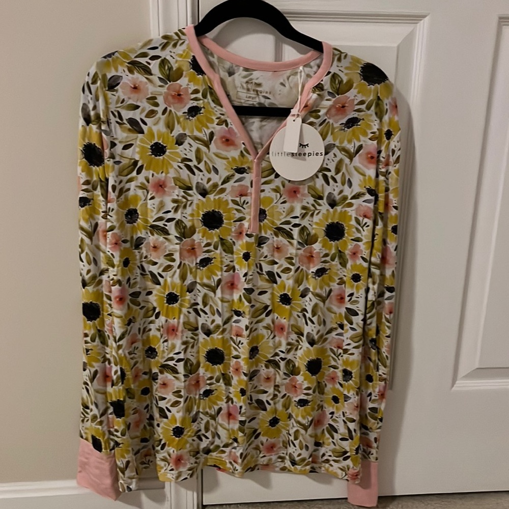 Little Sleepies women’s top - Large - NWT